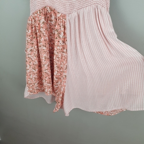 LUSH Romantic Flowy Romper Floral Striped Pink Women's Size S‎ - Picture 10 of 12